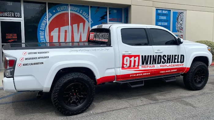 911 Windshield Repair & Replacement 5