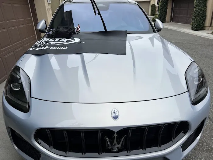 911 Windshield Repair & Replacement 7