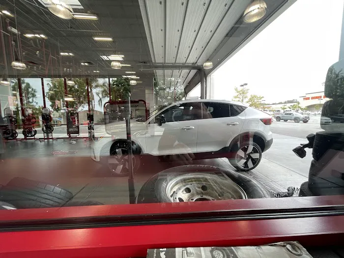 Discount Tire 0