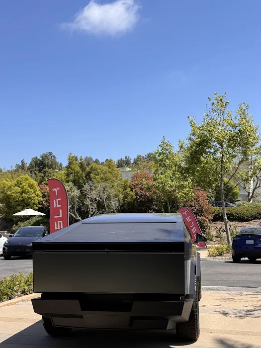 Tesla Service Center 3