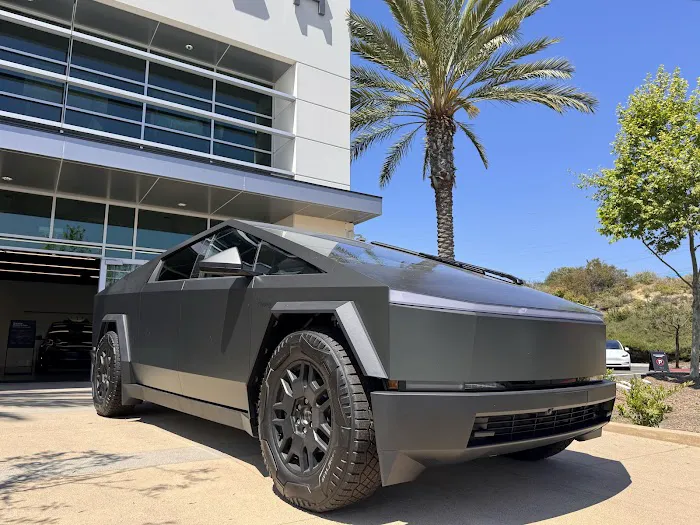 Tesla Service Center 8