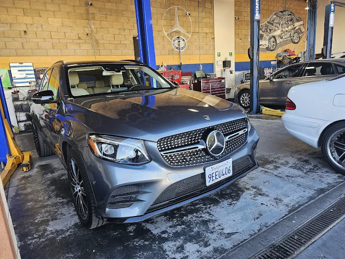 A&M Motors Mercedes Benz 9