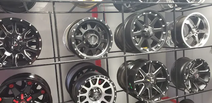 Canelo's Tire and Towing 0