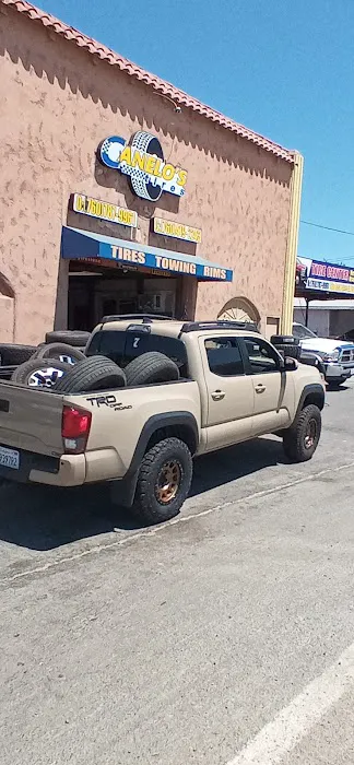 Canelo's Tire and Towing 4