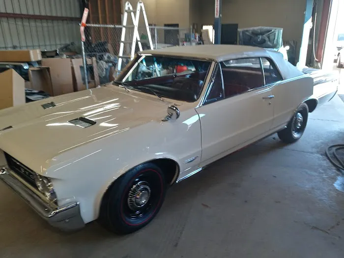 Mission Bay Collision Body Shop 6