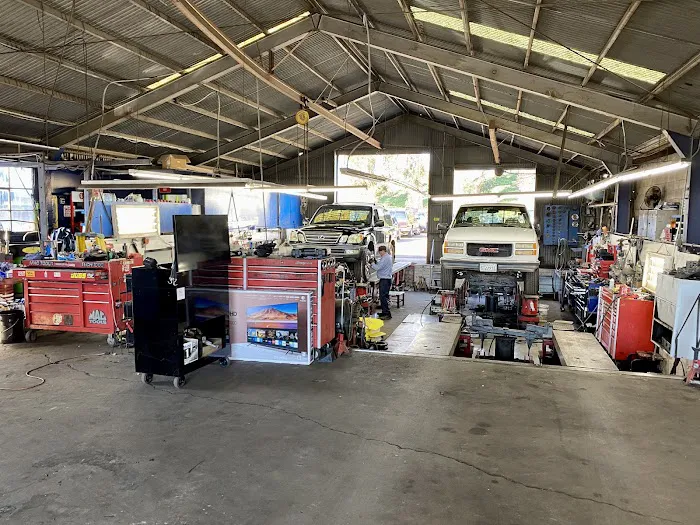 BeeLine Brake, Alignment and Auto Repair 7
