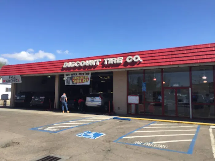 Discount Tire 0