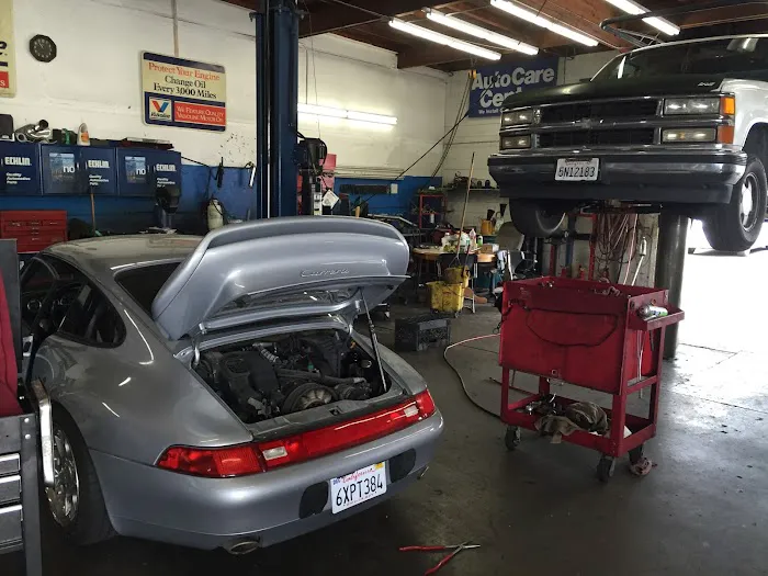 Akon Auto Center 5