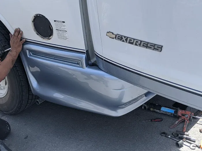 Supreme Auto Body Shop 1