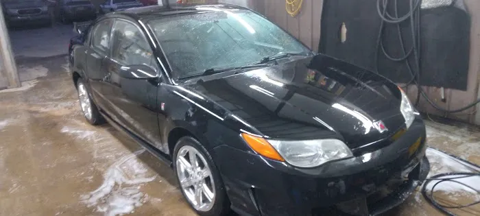 Paw's Garage 0