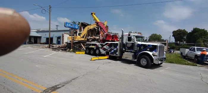 Hullett's Service Center 1