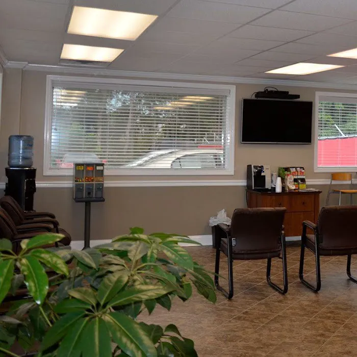 Joe Hudson's Collision Center 9