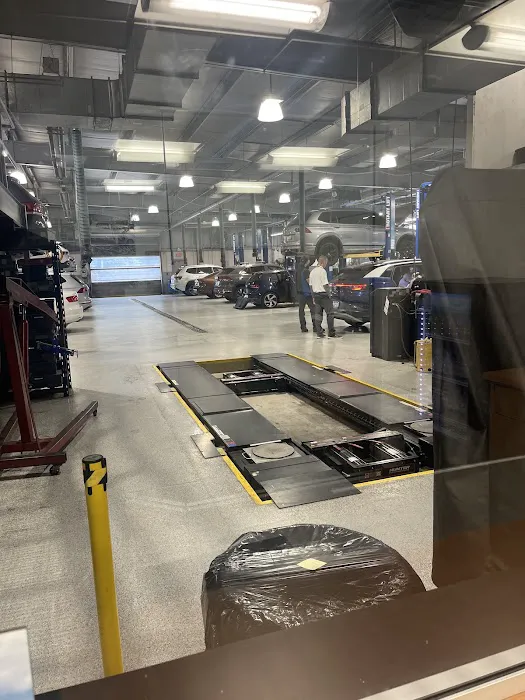 Steve White Volkswagen Service Center 1