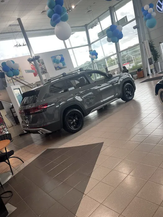 Steve White Volkswagen Service Center 3
