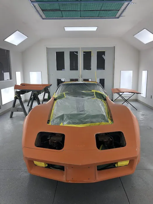 Holcomb's Body Shop 8