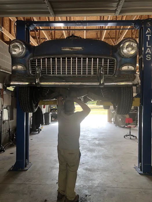 Holcomb's Body Shop 9