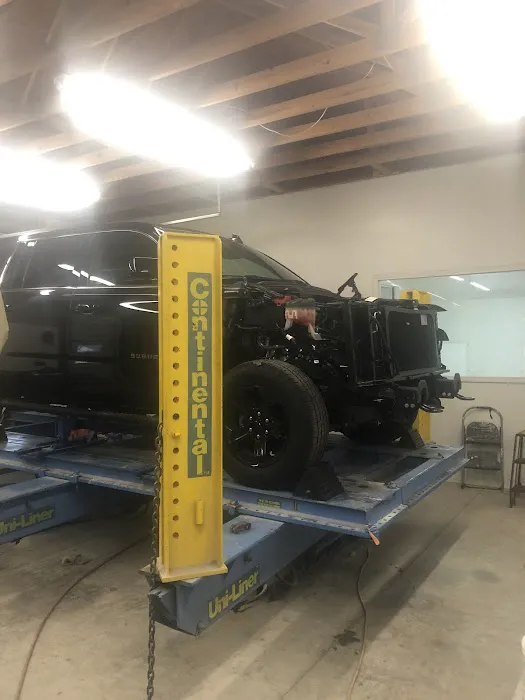 Holcomb's Body Shop 2