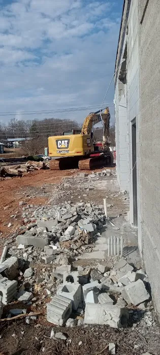 Moore's Auto Parts 1