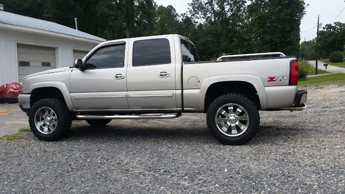 Knight's Body Shop & Tires 1