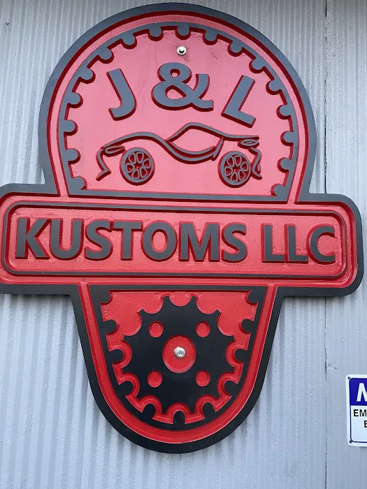 J&L Kustoms Mechanic shop 1