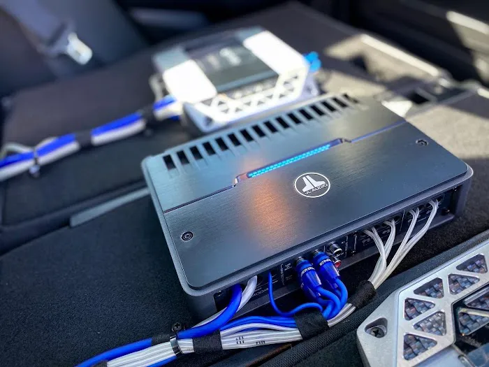 Rhudy's Car Audio Yadkin 8