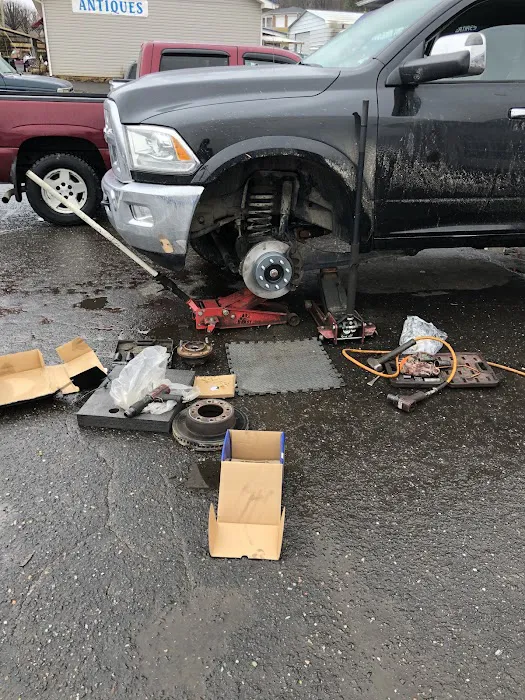 Woodlawn Tire and Alignment 8