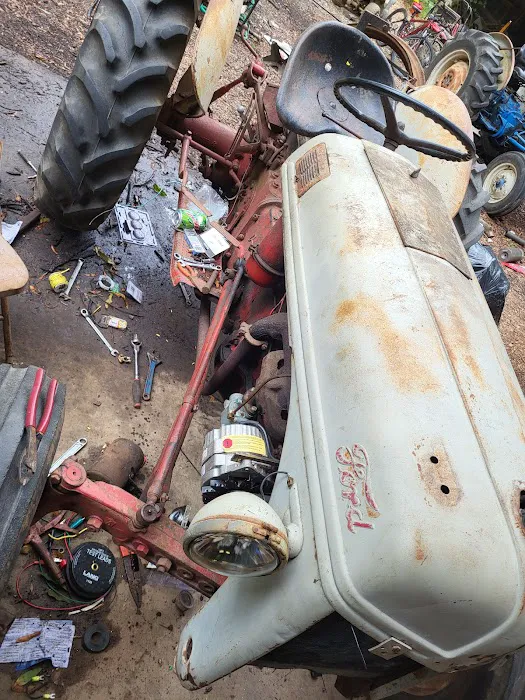 Brocks garage Tractor Repair 8