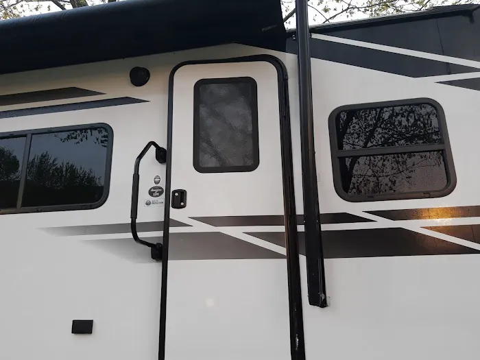Universa RV Solutions - Mobile RV Repair & Maintenance 2