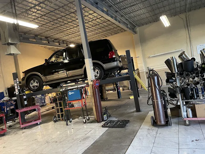 Arturo's Exhaust And Tires LLC 5