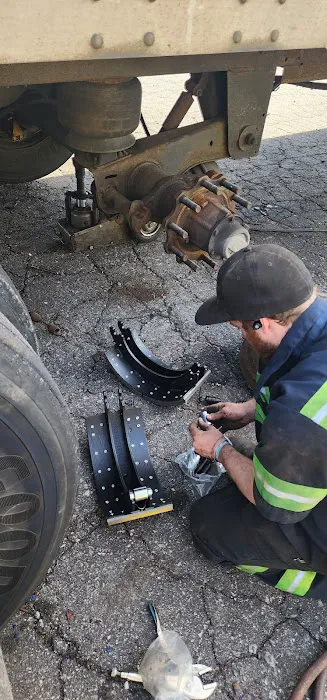 Vince's Diesel, Truck Trailer Repair and Fleet Services 1