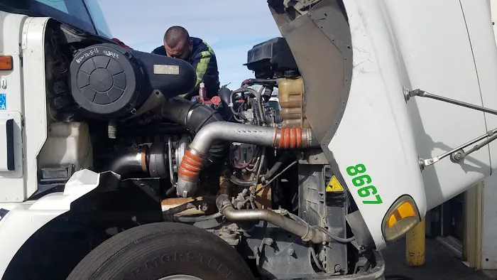 Vince's Diesel, Truck Trailer Repair and Fleet Services 3