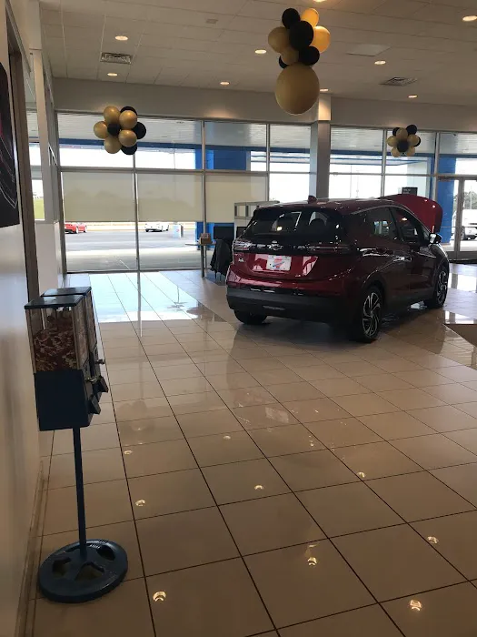 Chevrolet Service Center 4