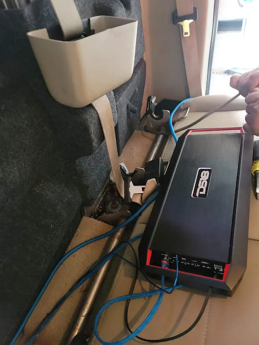 A.M.A Audio Customs 5