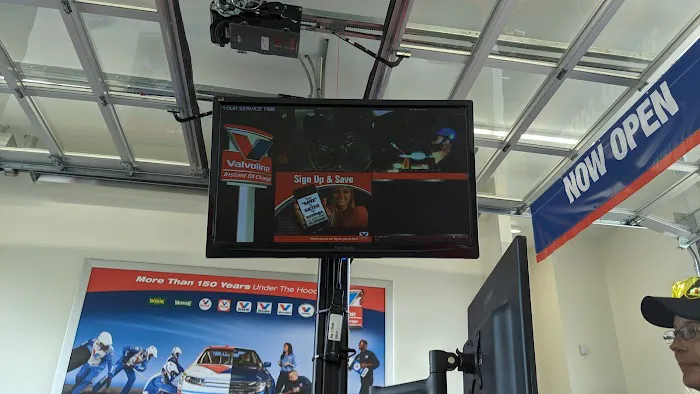 Valvoline Instant Oil Change 1