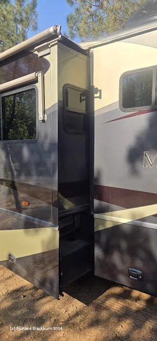Mobile RV Repair's and Service 1