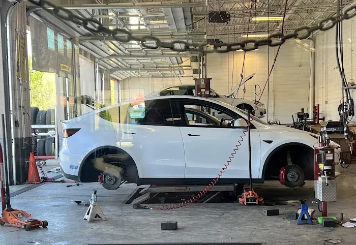 Les Schwab Tire Center 4