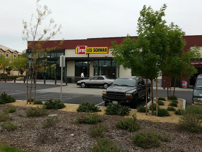 Les Schwab Tire Center 5