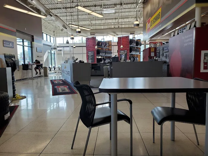 Les Schwab Tire Center 3