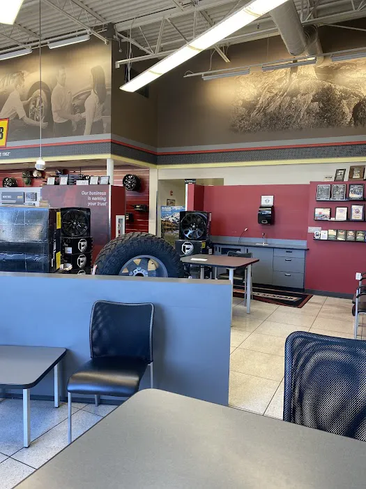 Les Schwab Tire Center 7