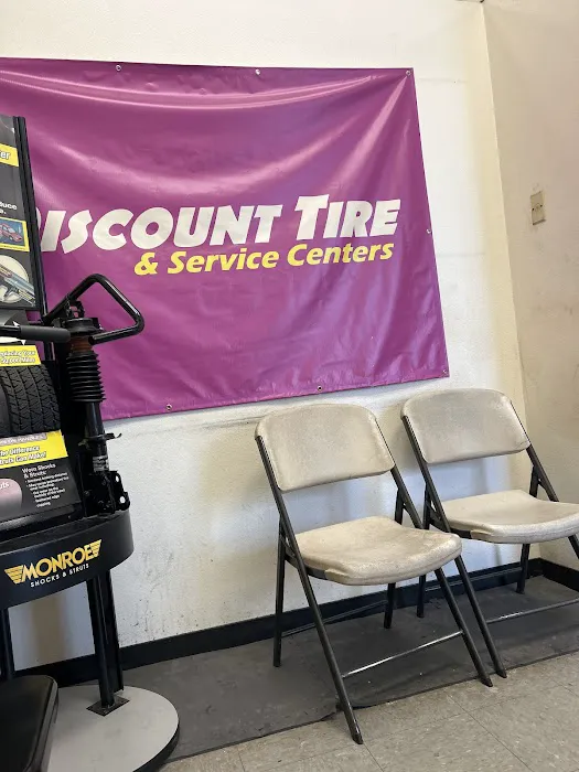 Discount TIre & Service Centers- Madera 4