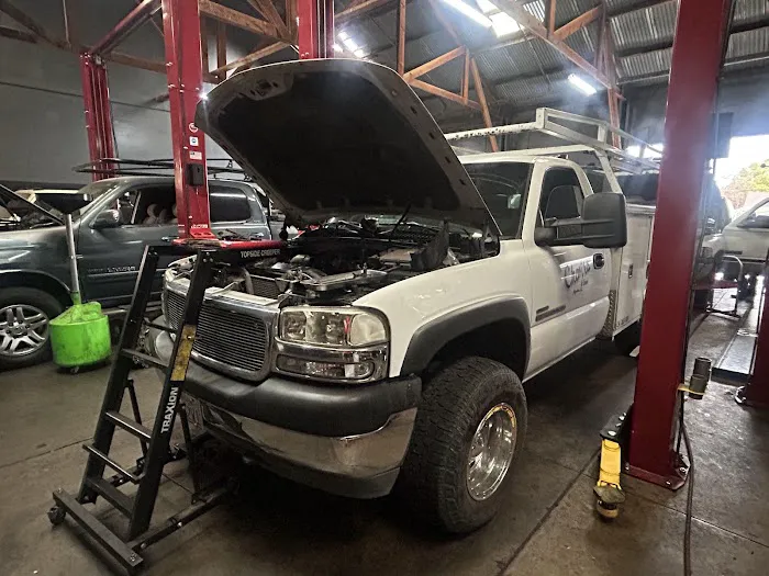 Ron's Diesel Repair Shop 8
