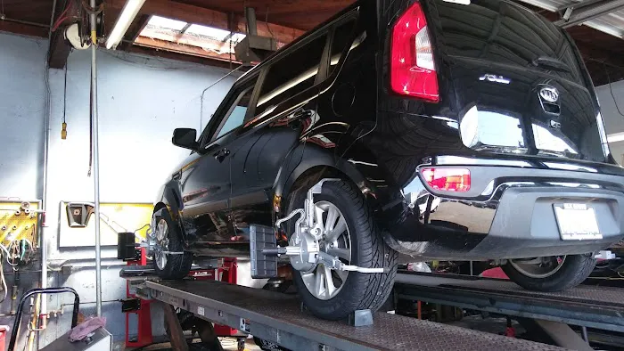 Peninsula Tire Service 3