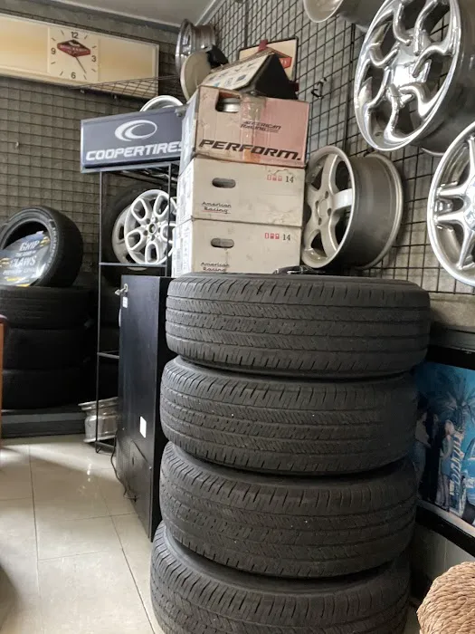 Peninsula Tire Service 4
