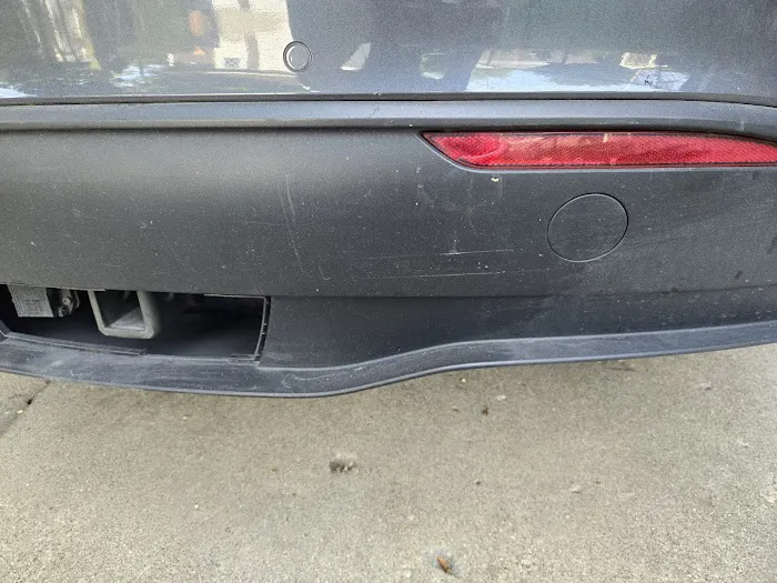 Turi's Auto Body Inc 6