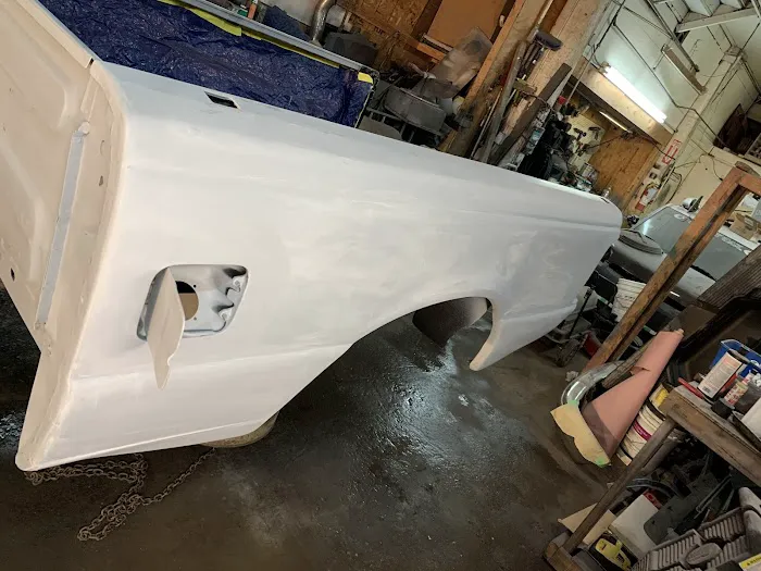 Erick's Body Shop Truck and Automotive Care 4