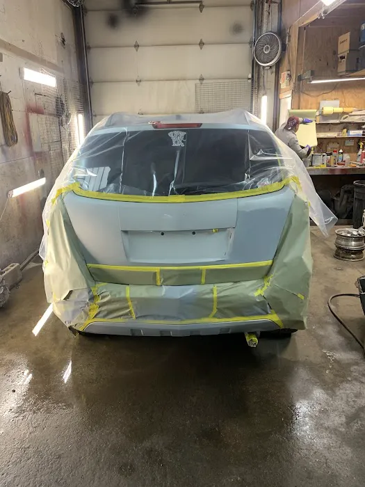 Erick's Body Shop Truck and Automotive Care 6