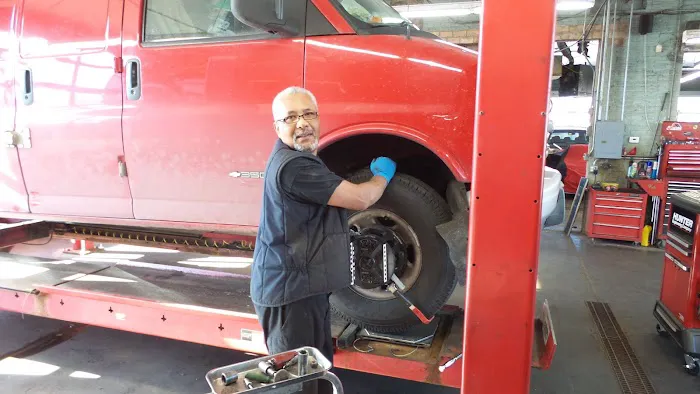 Hagen's Automotive 4