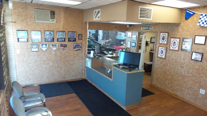 Hagen's Automotive 8