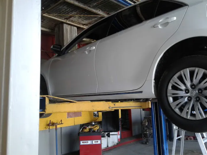 Pablo's Auto Repair 7