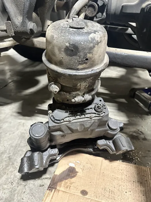 D&V HEAVY DUTY TRUCK REPAIR 3